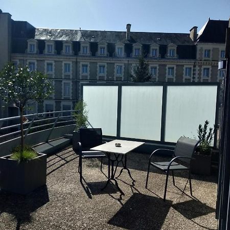 Le Carmelite Apartment ปัวติเยร์ ภายนอก รูปภาพ
