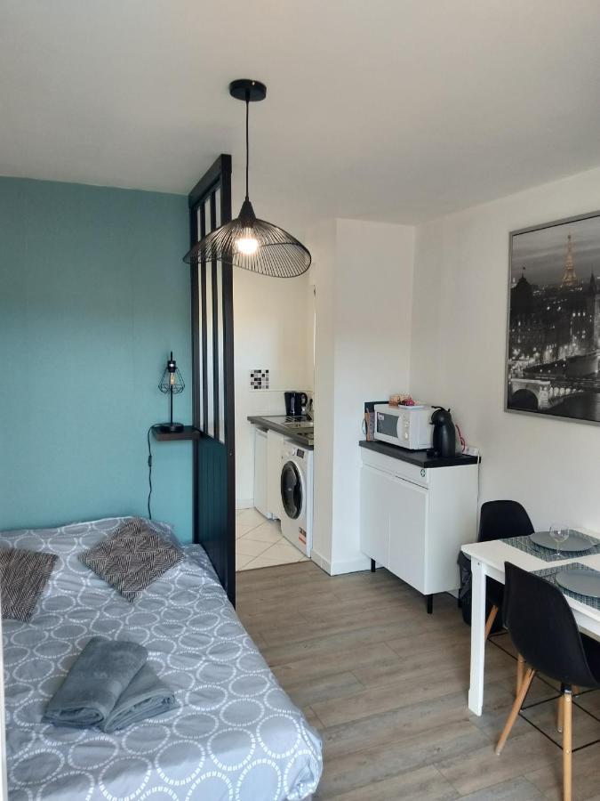 Le Carmelite Apartment ปัวติเยร์ ภายนอก รูปภาพ